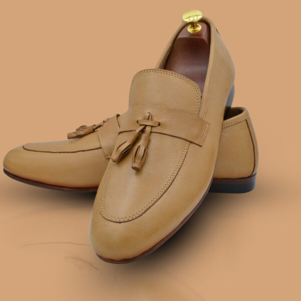 Milled Grain Tan Tassel Shoes