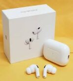 Apple AirPods Pro (2nd Generation) 2
